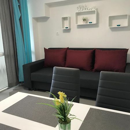 Tisza Gyongye Apartmanhaz Lägenhet Szeged Exteriör bild