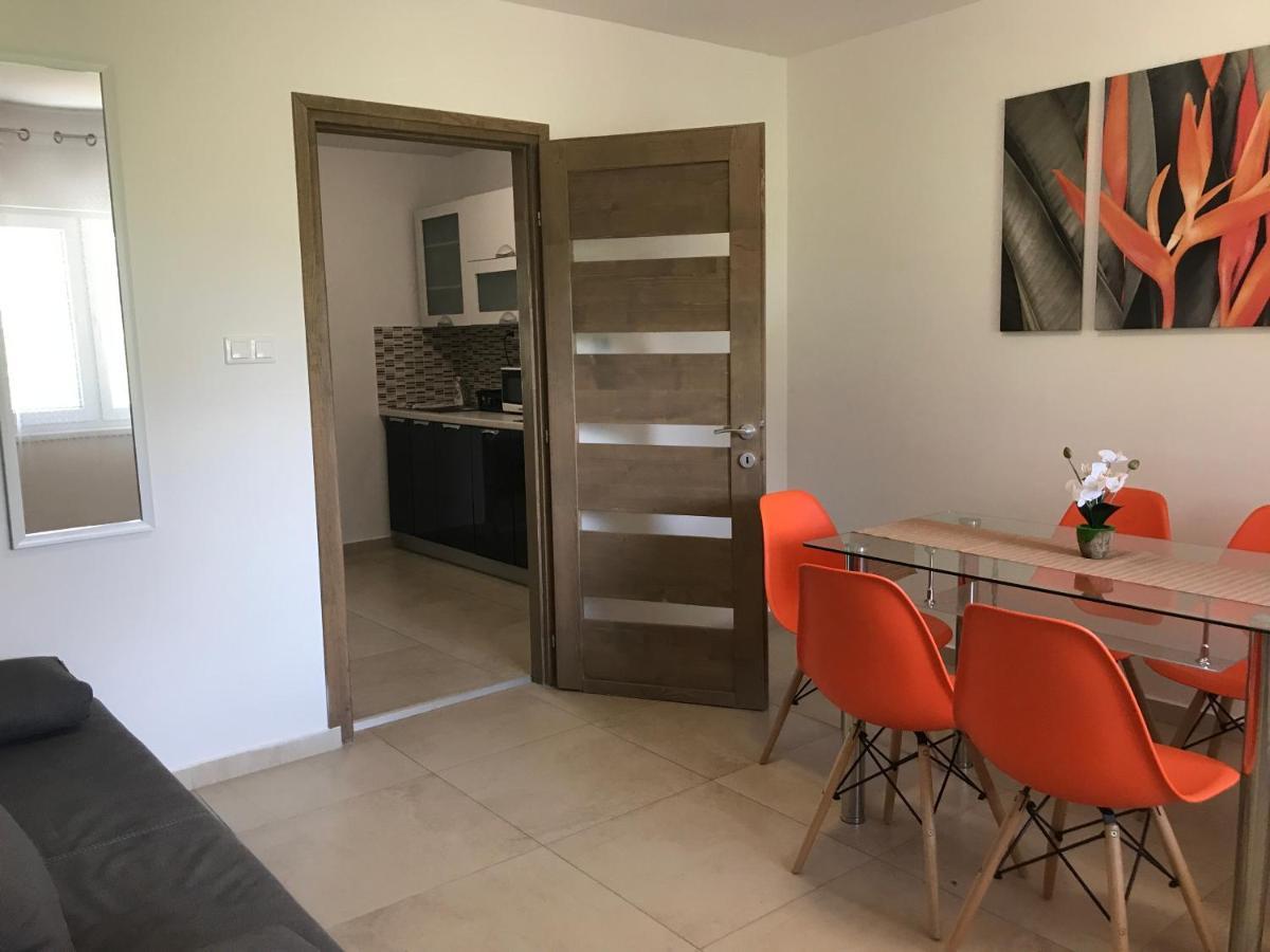 Tisza Gyongye Apartmanhaz Lägenhet Szeged Exteriör bild