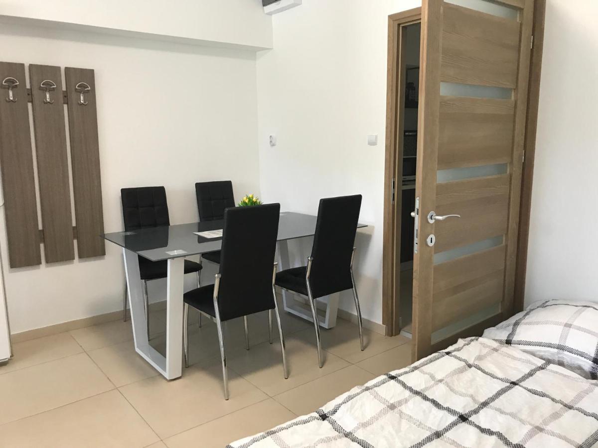 Tisza Gyongye Apartmanhaz Lägenhet Szeged Exteriör bild