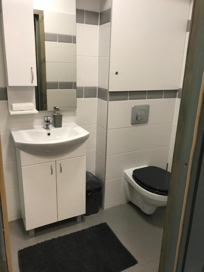 Tisza Gyongye Apartmanhaz Lägenhet Szeged Exteriör bild