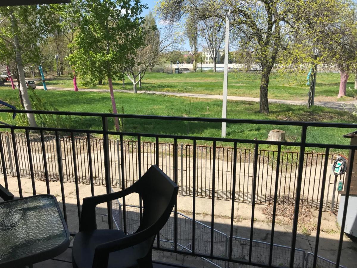 Tisza Gyongye Apartmanhaz Lägenhet Szeged Exteriör bild