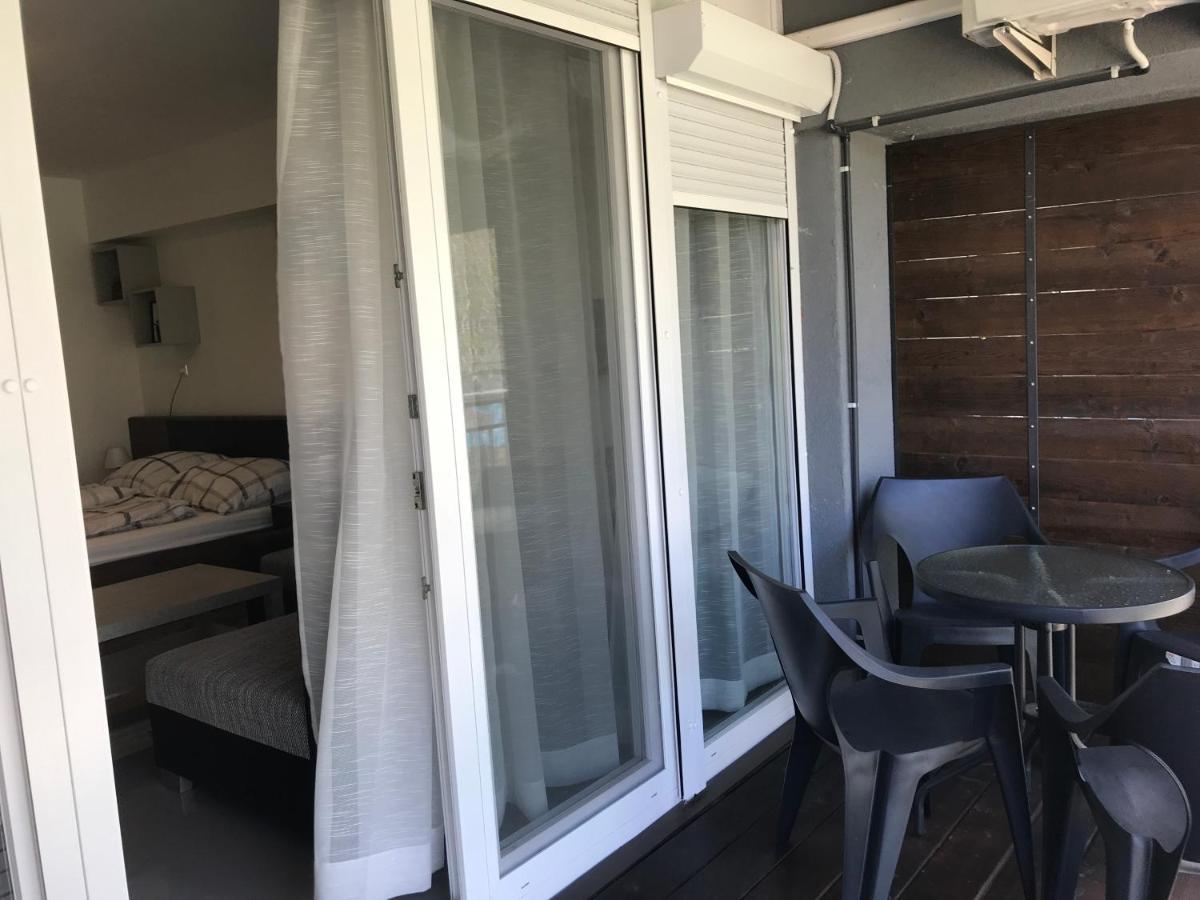 Tisza Gyongye Apartmanhaz Lägenhet Szeged Exteriör bild