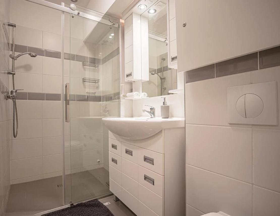 Tisza Gyongye Apartmanhaz Lägenhet Szeged Exteriör bild