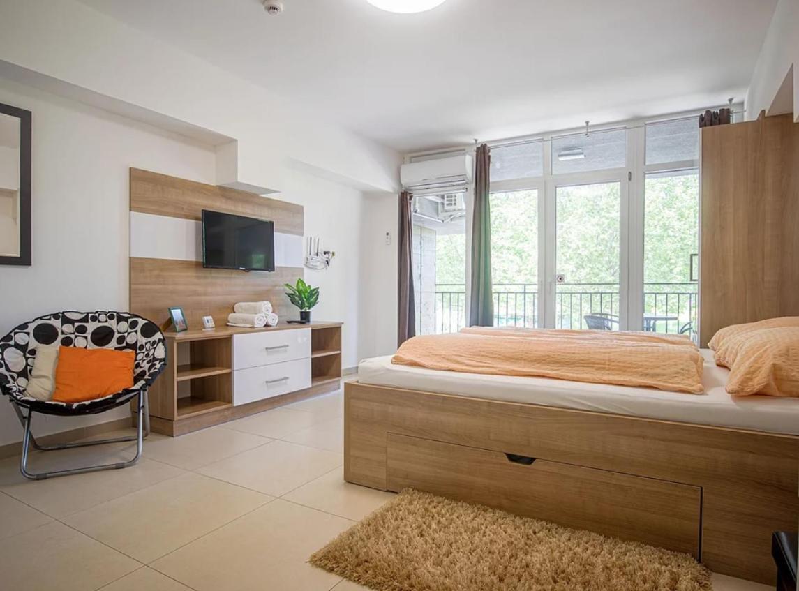 Tisza Gyongye Apartmanhaz Lägenhet Szeged Exteriör bild