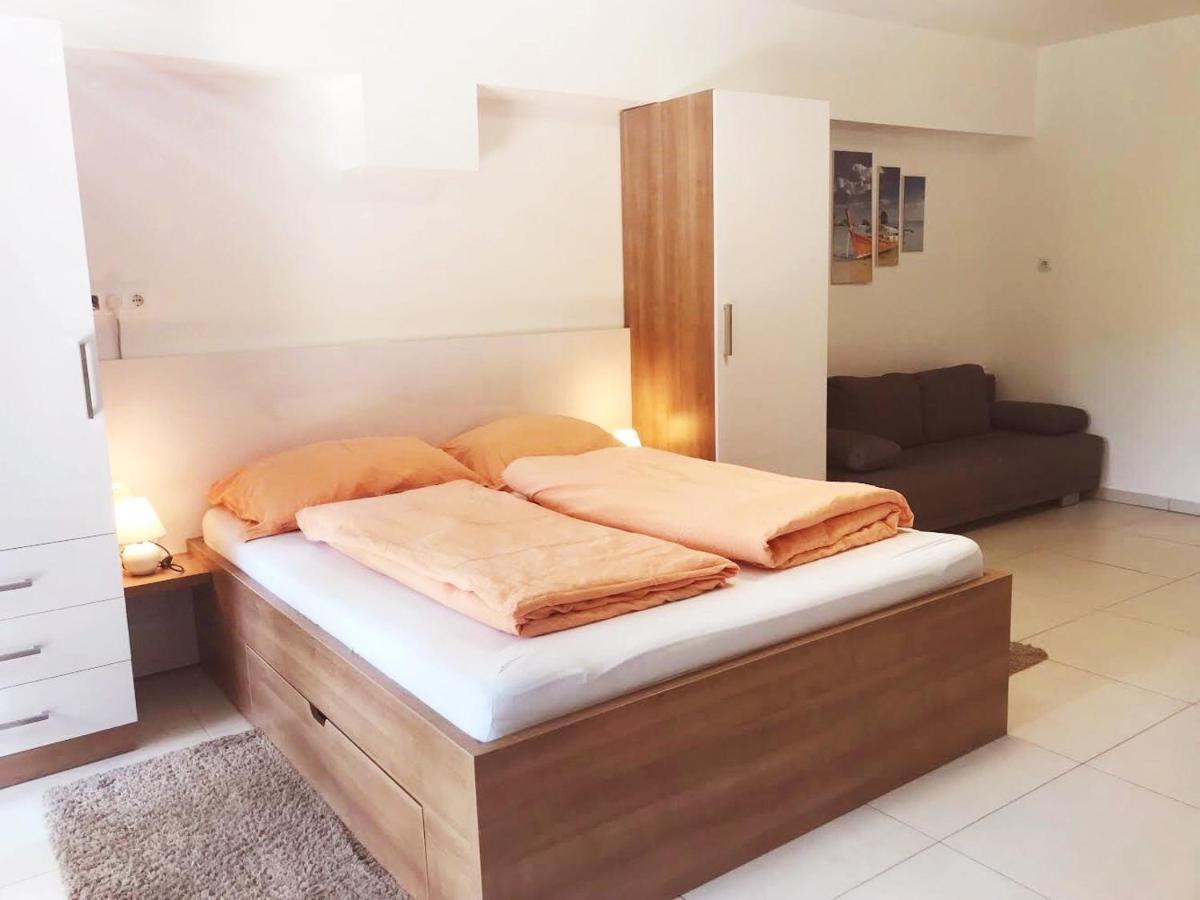 Tisza Gyongye Apartmanhaz Lägenhet Szeged Exteriör bild