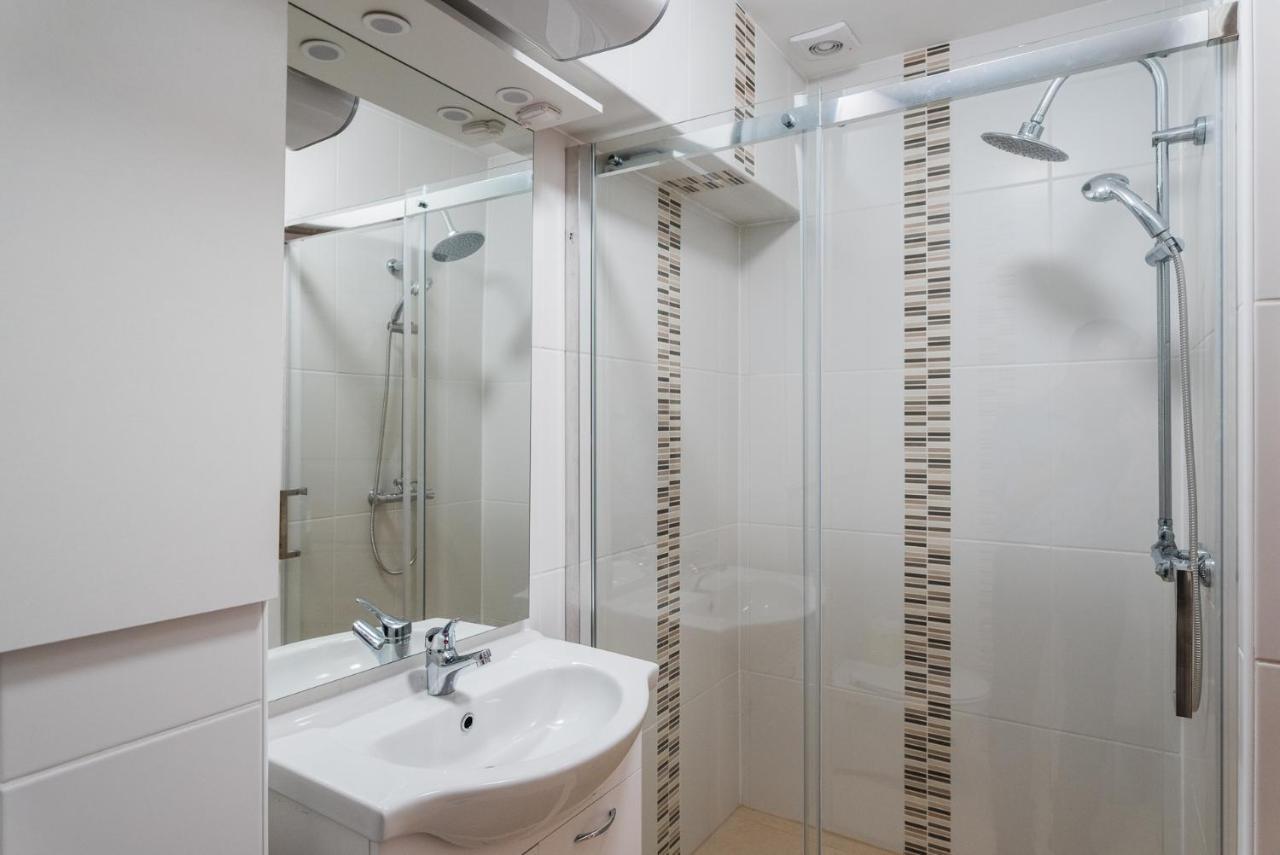 Tisza Gyongye Apartmanhaz Lägenhet Szeged Exteriör bild