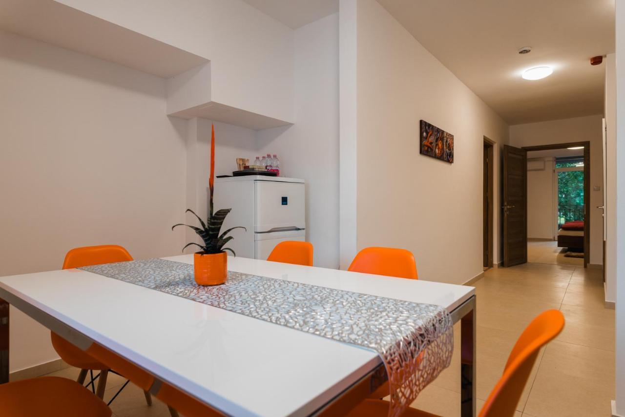 Tisza Gyongye Apartmanhaz Lägenhet Szeged Exteriör bild