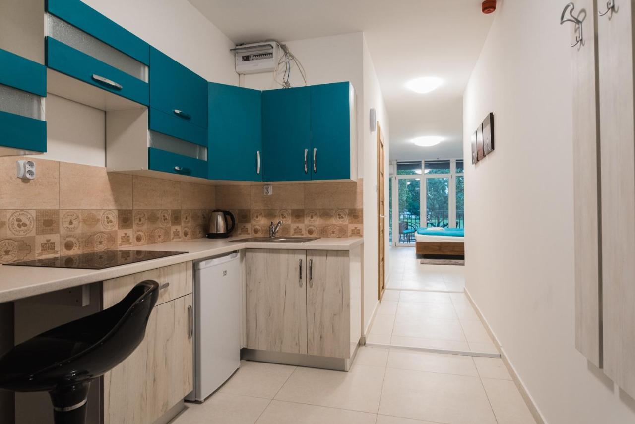 Tisza Gyongye Apartmanhaz Lägenhet Szeged Exteriör bild
