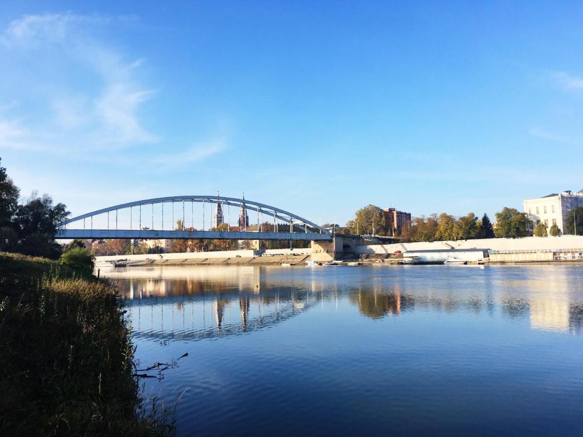 Tisza Gyongye Apartmanhaz Lägenhet Szeged Exteriör bild
